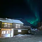 Daire By The Lyngenfjord *