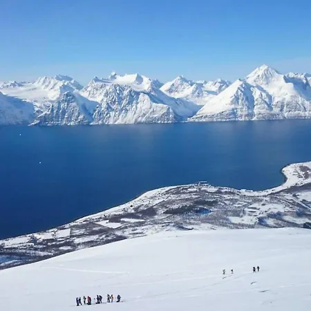 Lägenhet By The Lyngenfjord
