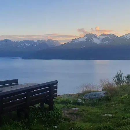 By The Lyngenfjord Διαμέρισμα Olderdalen
