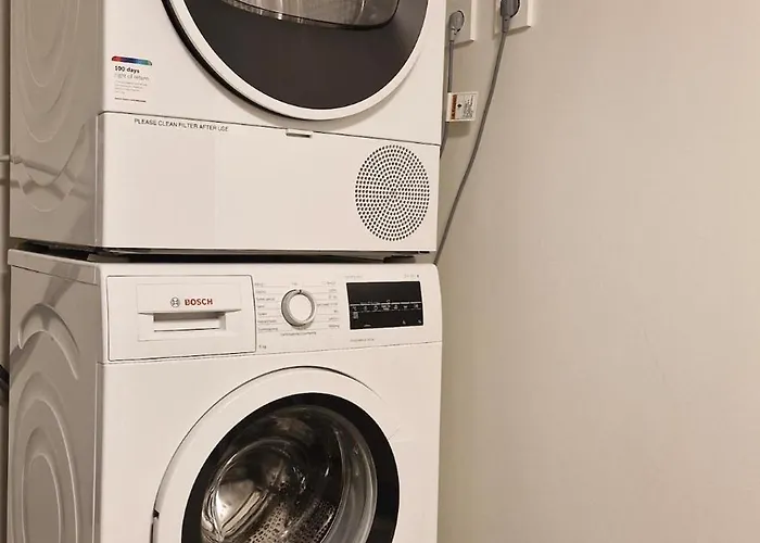 By The Lyngenfjord דירה *